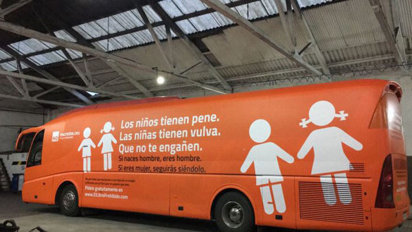 Transfobia hecha autobus en Madrid